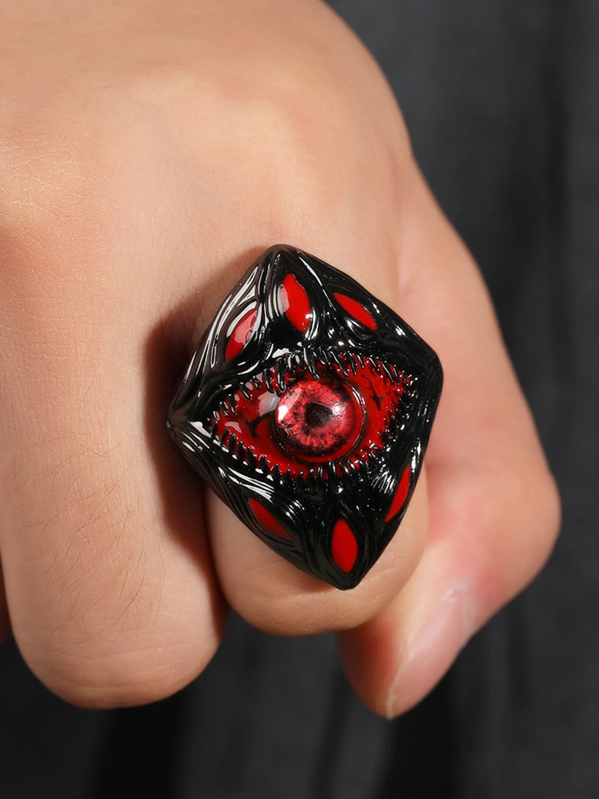 Dark Style Red Eye Copper Ring - Image 4