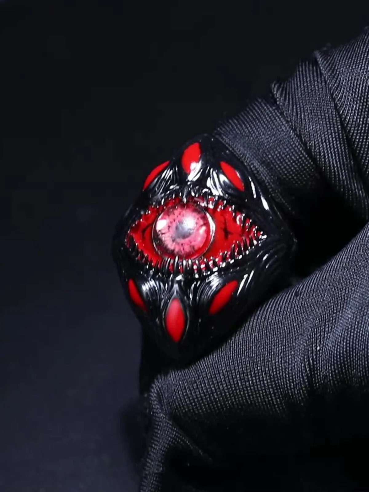 Dark Style Red Eye Copper Ring - Image 5