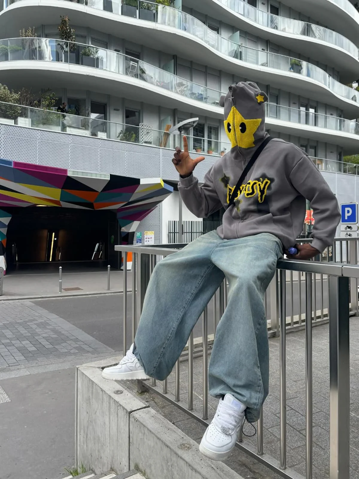 Thesupermade Star Embroidered Hooded Sweatshirt - 1843 - Image 4